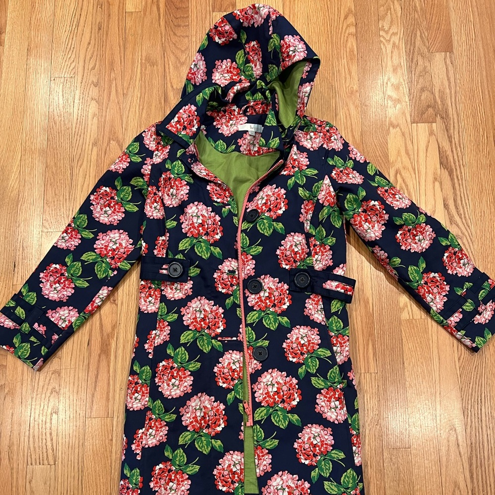 Women’s Boden Hydrangea Rain Coat size 6